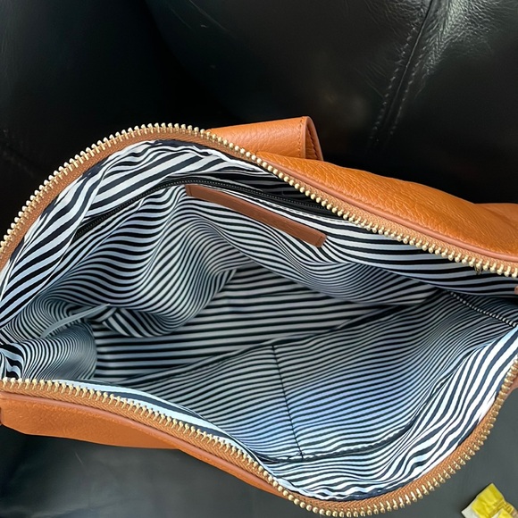 Talbots Leather Shoulder Bag - Picture 7 of 7